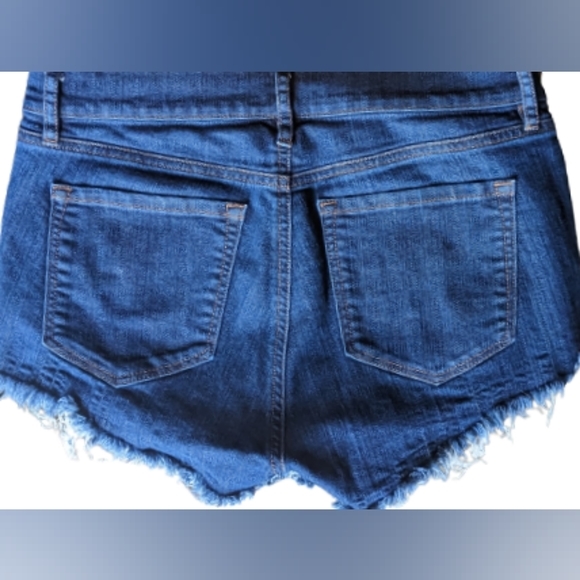 EUC LOFT Outlet dark wash 5 pocket cut off jean shorts frayed hem zip button fly - Picture 2 of 9